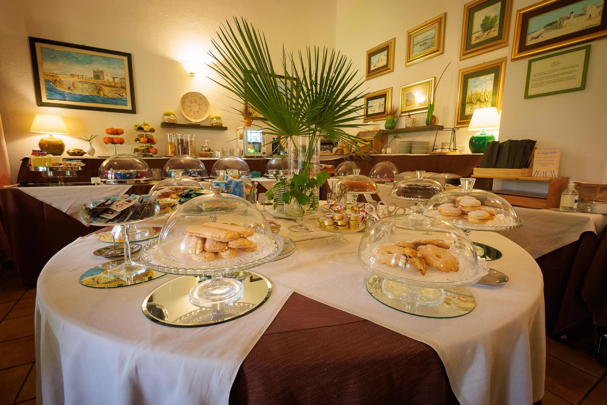 Hotel Ristorante Sa Pedrera Кабрас Экстерьер фото